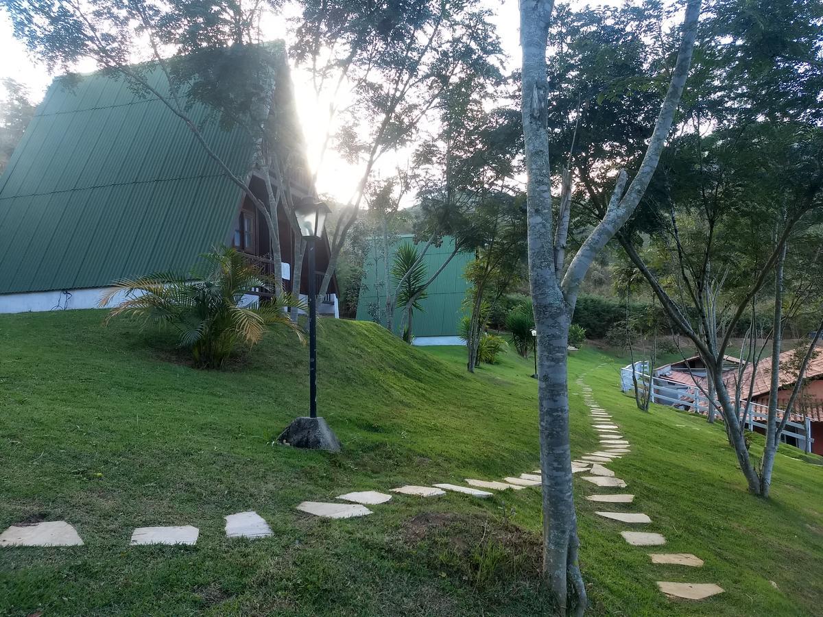 Nossa Senhora Aparecida *